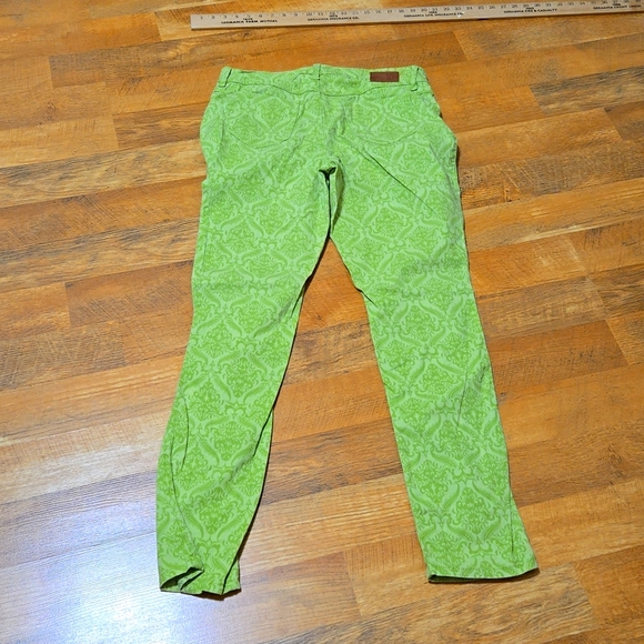 Liz Claiborne - Lime Green Skinny Stretch pants (Ladies size 10) - Picture 7 of 14